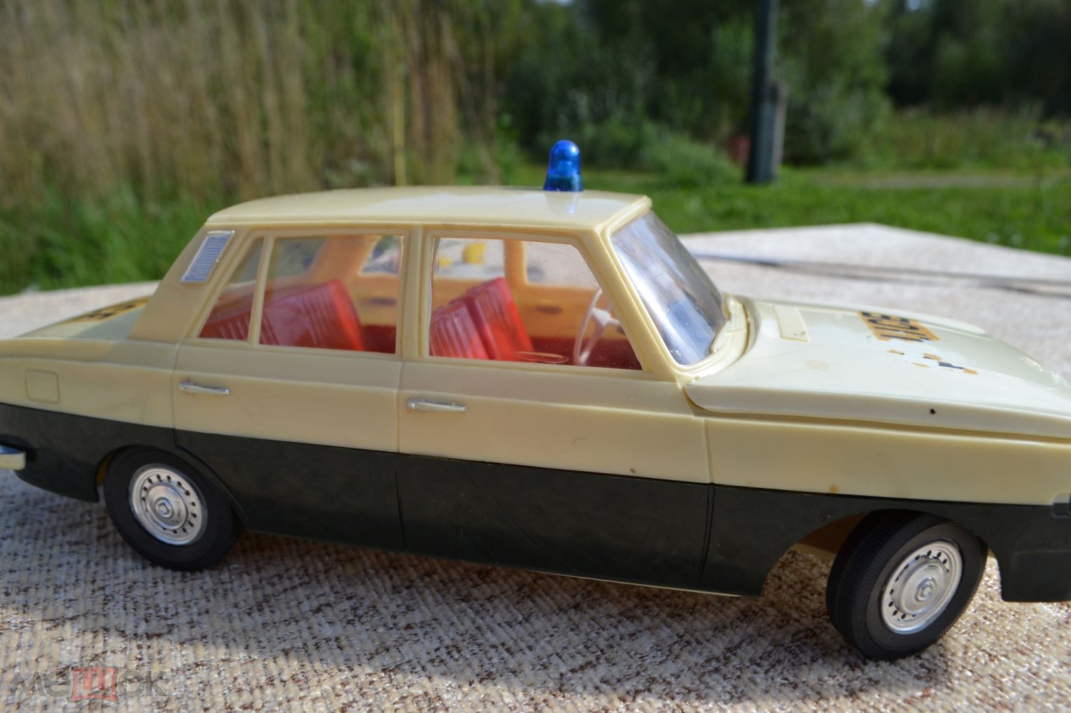 Игрушка СССР - Игрушка машинка полицейская -Wartburg 353 Police фирмы  Anker-Пульт управления - ГДР -