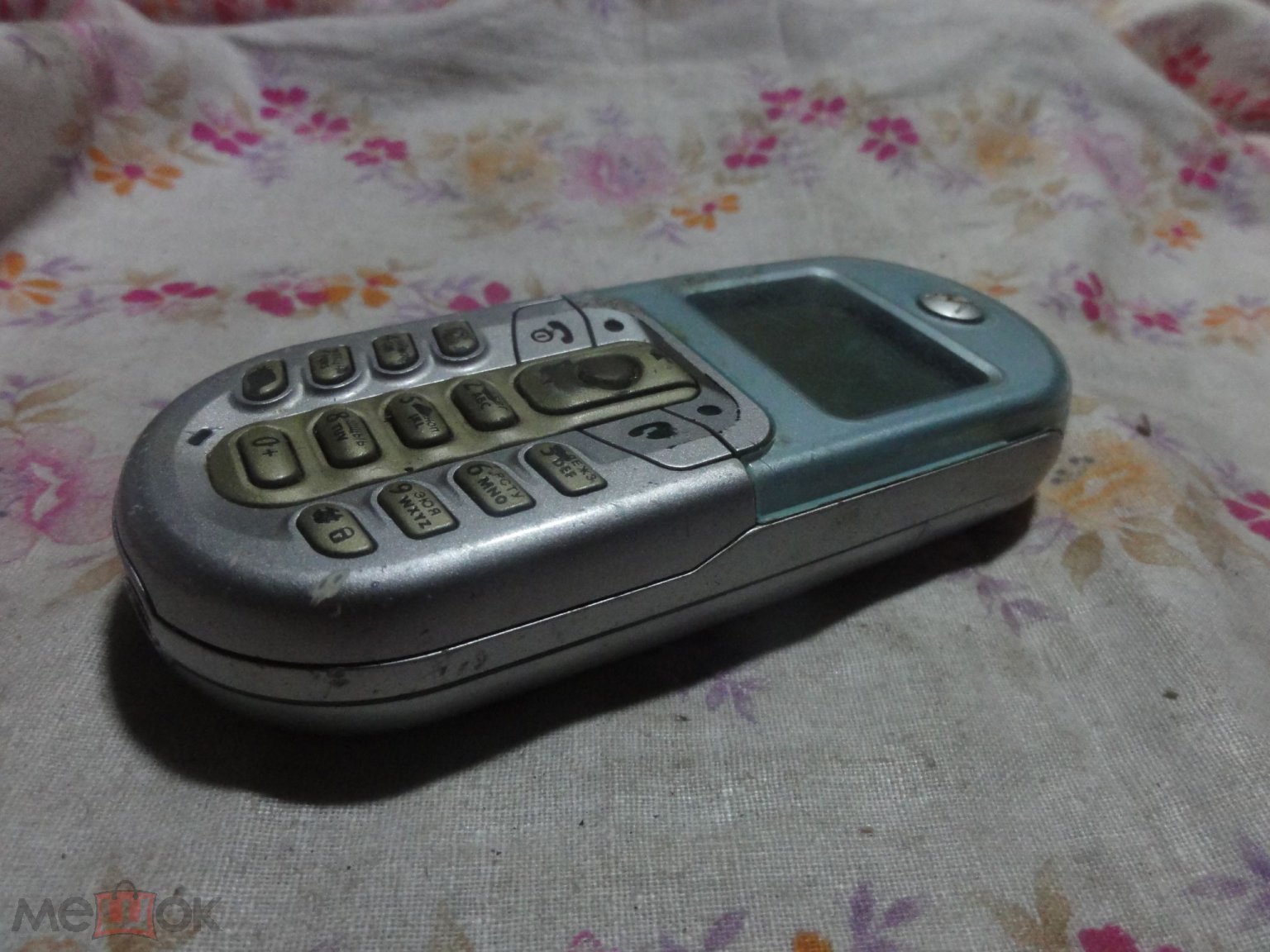 Сотовый телефон MOTOROLA C205.