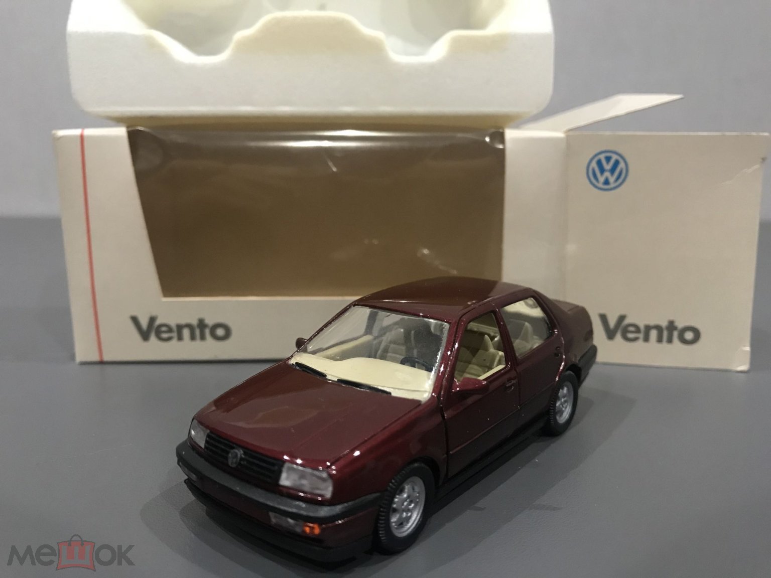 Schabak модель авто Volkswagen Vento седан бордовый масштаб 1:43 (торги  завершены #295419557)