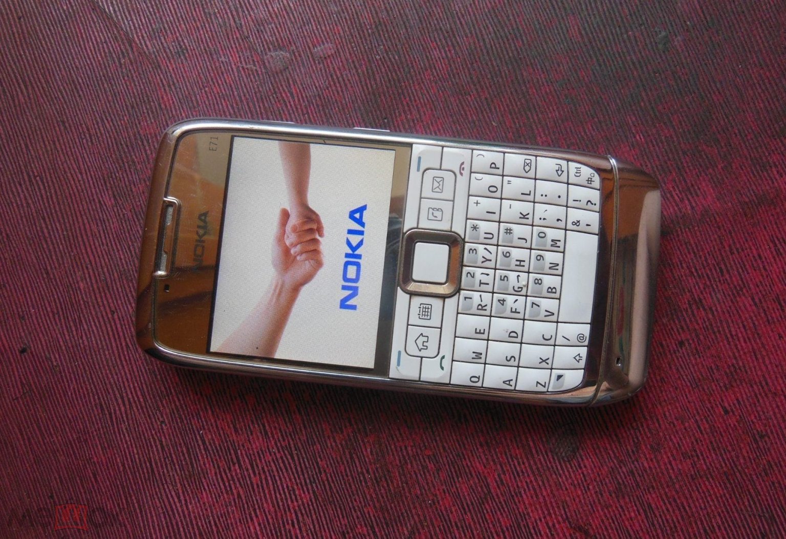 Положить в корзину Nokia E71