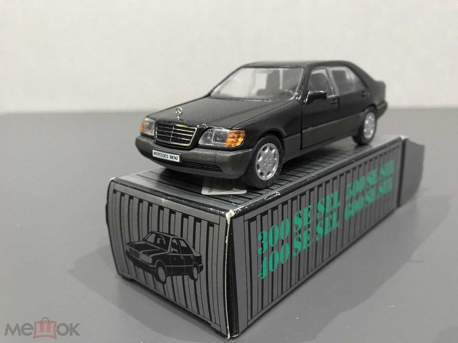 Cursor модель авто Mercedes W140 500 600 SEL седан темный графит (почти  черный) масштаб 1:43