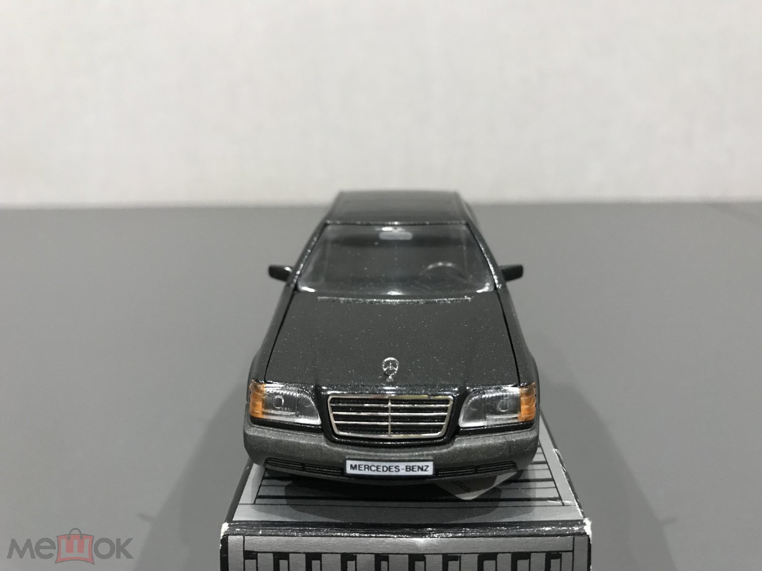 Cursor модель авто Mercedes W140 500 600 SEL седан темный графит (почти  черный) масштаб 1:43